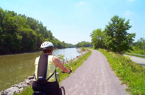3 modes of trasportation: canal, pathway and roadway